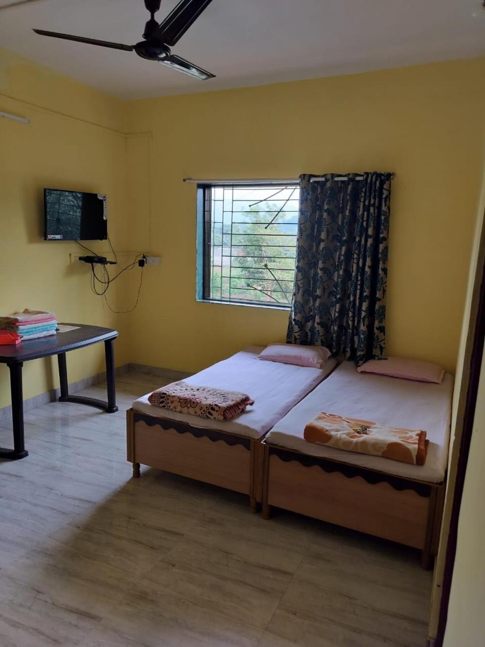 Gulmohar Cottages - Home Stay In Alibag Alībāg Exterior foto