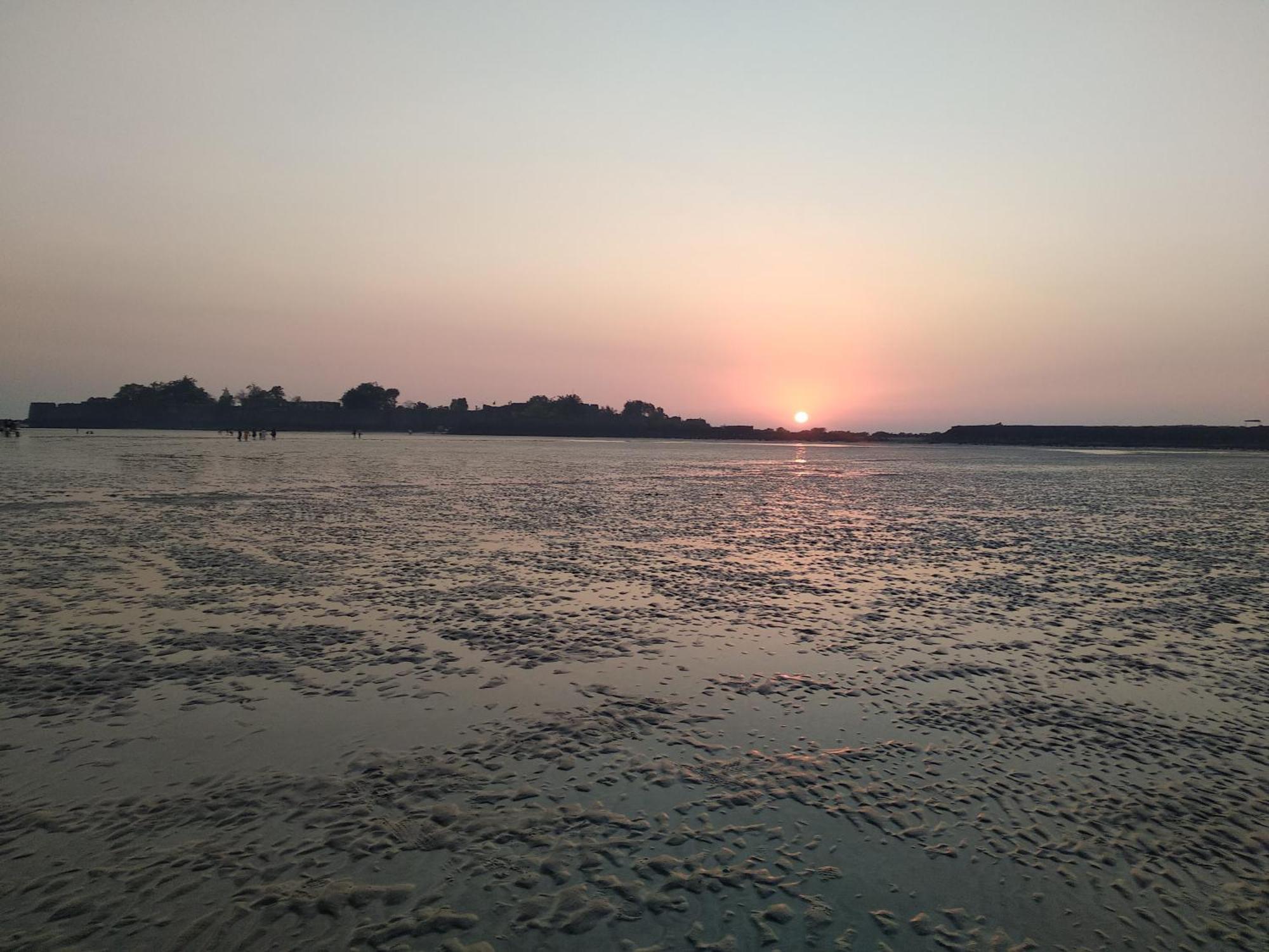 Gulmohar Cottages - Home Stay In Alibag Alībāg Exterior foto